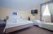 Apartman penthouse + Balkon und Terrasse (45 m²) u Budva Inn Apartments, Privatunterkunft im Ort Budva, Montenegro