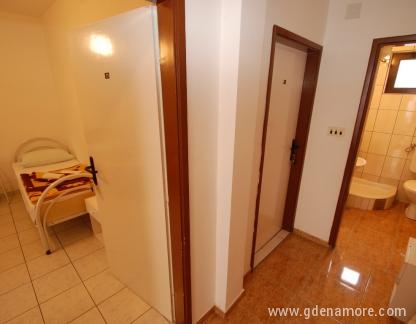 Sobe i apartmani Rabbit - Budva, Soba br.23, privatni smeštaj u mestu Budva, Crna Gora