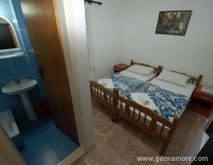 Zimmer und Appartements Kaninchen - Budva, , Privatunterkunft im Ort Budva, Montenegro - Soba br.11