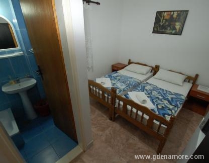 Sobe i apartmani Rabbit - Budva, Soba br.11, privatni smeštaj u mestu Budva, Crna Gora - Soba br.11