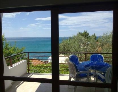 Sutomore Accommodation Luksic, 1. Apartment - Gold, private accommodation in city Sutomore, Montenegro