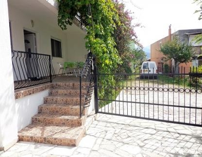 Вила Биртас, , частни квартири в града Šušanj, Черна Гора - vila