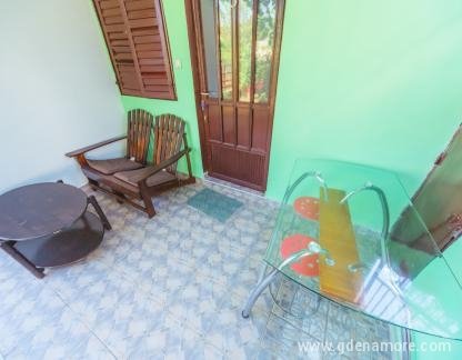 Apartmani Lilić, Apartman u prizemlju/5, privatni smeštaj u mestu Ulcinj, Crna Gora