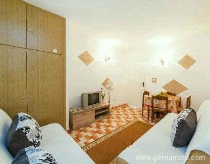 Διαμερίσματα Androvic, , ενοικιαζόμενα δωμάτια στο μέρος Buljarica, Montenegro