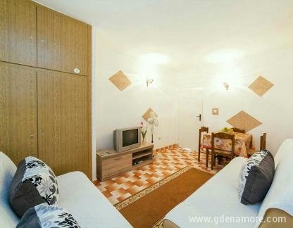 Apartments Androvic, , private accommodation in city Buljarica, Montenegro