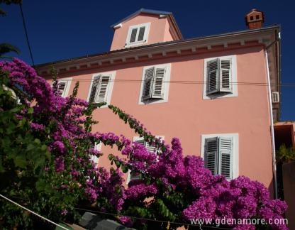 Apartments Vodarić, , private accommodation in city Mali Lošinj, Croatia - lara