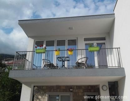 Ξενώνας Djonovic, , ενοικιαζόμενα δωμάτια στο μέρος Petrovac, Montenegro - 20180610_174011