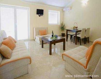 Villa Contessa, Studio 6, Privatunterkunft im Ort Budva, Montenegro - 23930034