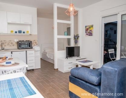 Apartamentos Tina, , alojamiento privado en Utjeha, Montenegro - MLM_4225