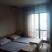 Apartmani i sobe Vlaovic, Trokrevetna soba sa pogledom na more, privatni smeštaj u mestu Igalo, Crna Gora - 20180627_165915
