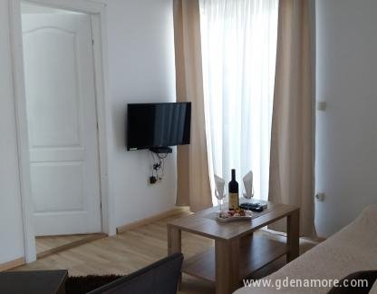 MIA apartmani, Apartmani sa odvojenom spavacom sobom, privatni smeštaj u mestu Šušanj, Crna Gora - 20190610_120448