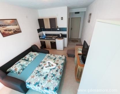 Casa Bulajic - EMITIDO, Apartman 2, alojamiento privado en Jaz, Montenegro - viber_image_2019-06-27_14-11-21