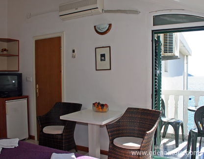 GALIJA apartmanok / szobák, 21-es szoba, Magán szállás a községben Herceg Novi, Montenegró - Soba 21 (APARTMANI GALIJA, Herceg Novi)