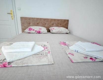 Apartments Dado, Apartmani za 2 osobe, privatni smeštaj u mestu Dobre Vode, Crna Gora - 193460227