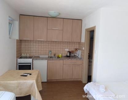 Apartmanok Ivosevic - Ploča, , Magán szállás a községben Radovići, Montenegró - IMG_20200619_114330