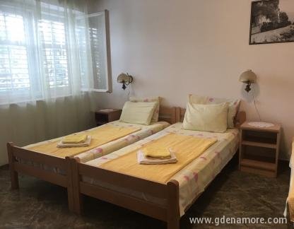 Apartments Kostic, , private accommodation in city Herceg Novi, Montenegro - IMG_4828