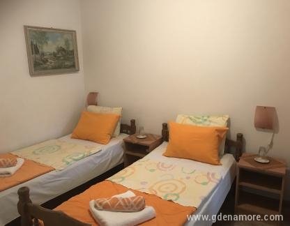 Apartmani Kostić, Soba 5 , privatni smeštaj u mestu Herceg Novi, Crna Gora - IMG_4834