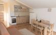 Apartman 1 u Apartmani Bujenovic, privatni smeštaj u mestu Radovići, Crna Gora