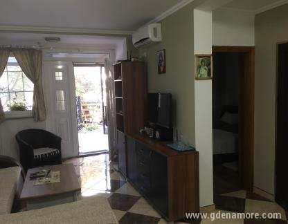 Oliveraie, , logement privé à Rafailovići, Monténégro - 8A9D892C-392D-4DE4-8954-E71EF0E29BEB