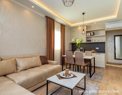 Luxury Apartments Queen, Jednosobni apartman sa pogledom na bazen, privatni smeštaj u mestu Buljarica, Crna Gora - C11