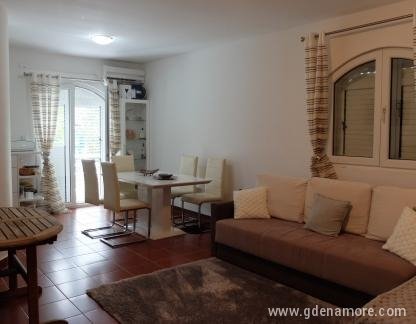 Flats Bijelo Sunce, , private accommodation in city Bijela, Montenegro - DSCF2055