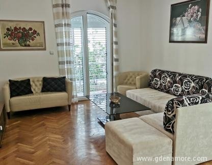 Appartements Bijelo Sunce, , logement privé à Bijela, Monténégro - IMG_20210623_170504