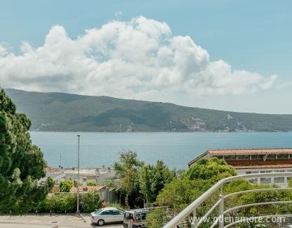 Family sun, Apartman 4, privatni smeštaj u mestu Herceg Novi, Crna Gora - 1