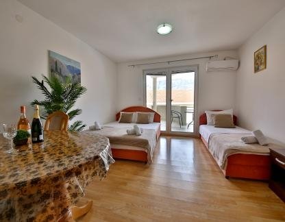 Apartman 1, , Magán szállás a községben Stoliv, Montenegró - 7C0A8476