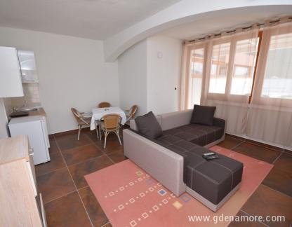  Apartamentos Mondo Kumbor, , alojamiento privado en Kumbor, Montenegro - viber_image_2022-02-01_19-03-56-120