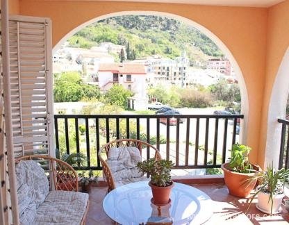 Apartmani Tomić, Porodični apartman u Budvi, privatni smeštaj u mestu Rafailovići, Crna Gora - Balcony