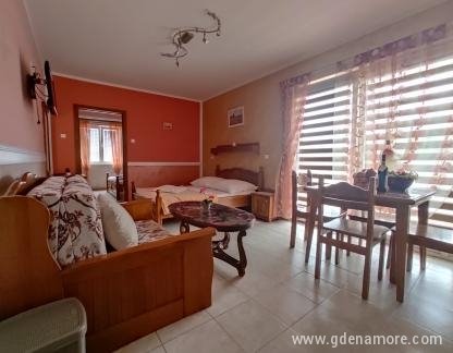 Vila Aleksandra T, , alojamiento privado en Rafailovići, Montenegro - IMG_20211116_133805