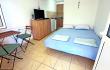Estudio en Apartamentos Devic - Kaludjerovina, alojamiento privado en Kaludjerovina, Montenegro
