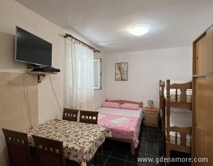 Venice 1 Apartment, , alojamiento privado en Tivat, Montenegro - IMG_9936