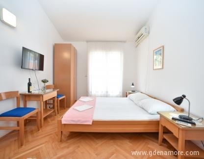 Apartmani Soljaga , , Privatunterkunft im Ort Petrovac, Montenegro - DSC_3529