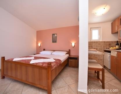 Apartmani Soljaga , , private accommodation in city Petrovac, Montenegro - DSC_3575