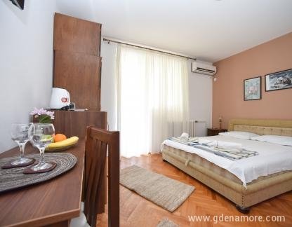 Apartmani Soljaga , , private accommodation in city Petrovac, Montenegro - DSC_3592