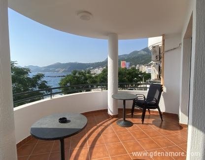 Apartamentos De Lujo, , alojamiento privado en Dobre Vode, Montenegro - E2D52993-8707-488F-B34C-BAD697B21374