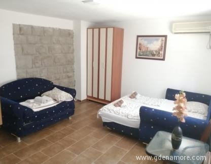 Apartmani Milena, Apartman 5, privatni smeštaj u mestu Budva, Crna Gora - viber_image_2022-07-13_17-09-41-502