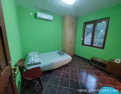 Πέκοβιτς, Διαμέρισμα Peković 1, ενοικιαζόμενα δωμάτια στο μέρος Šušanj, Montenegro - 20220710_201747