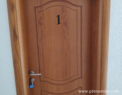 Διαμερίσματα ΑΜΒ, Διαμέρισμα 1, ενοικιαζόμενα δωμάτια στο μέρος Utjeha, Montenegro - viber_image_2022-05-26_23-46-25-742