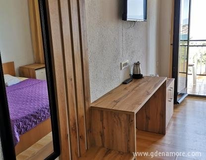 Rooms with bathroom, parking, internet, terrace overlooking the lake Villa Ohrid Lake View studio, Studio 10 € per person per room Ohrid villa accommodation above Biljana Springs, private accommodation in city Ohrid, Macedonia - 2