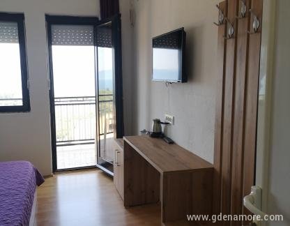 Szobák fürdőszobával, parkolóval, internettel, tóra néző terasszal - Villa Ohrid, tóra néző stúdió, , Magán szállás a községben Ohrid, Makedonia - 5