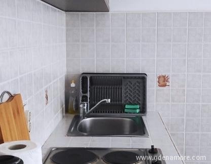 Apartmanok Vujinovic, , Magán szállás a községben Igalo, Montenegró - IMG-6943c35a18059ab72da5f2b148492890-V