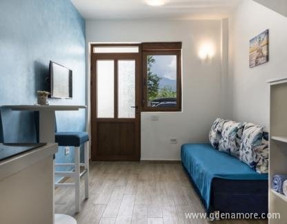Trojanovic Wohnungen, Trojanovic Apartments Studio, Privatunterkunft im Ort Tivat, Montenegro - image-0-02-04-48ebd8ae93b41845b15ffb9a9a3baf566185