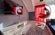 Penthouse Red u Apartmani Banicevic, privatni smeštaj u mestu Djenović, Crna Gora
