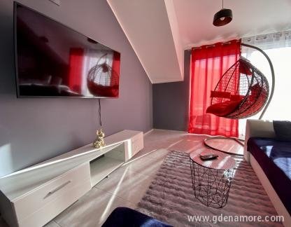 Appartements Banicević, Penthouse Rouge, logement privé à Djenović, Monténégro - 077968C5-0B53-43FB-9C7B-49E827EA9CB9