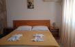 Apartamento de cuatro dormitorios no. 4 en Alojamiento Bao&scaron;ići, alojamiento privado en Bao&scaron;ići, Montenegro