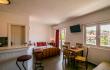  -ban Studio apartmani,apartman sa odvojenom spavacom sobom, Magán szállás a községben Igalo, Montenegr&oacute;