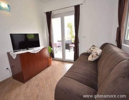 Studio apartmani,apartman sa odvojenom spavacom sobom, , alojamiento privado en Igalo, Montenegro - FB_IMG_1676486426551