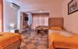  u Athos apartments Dobre Vode, alloggi privati a Dobre Vode, Montenegro